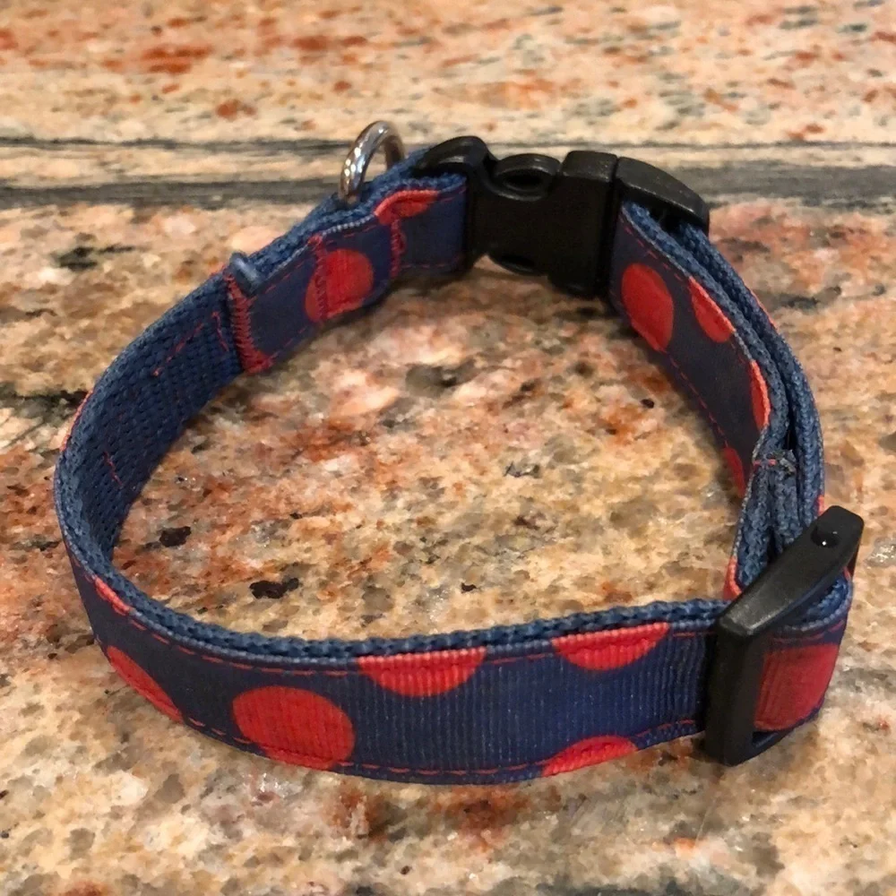Polka dot dog collar
